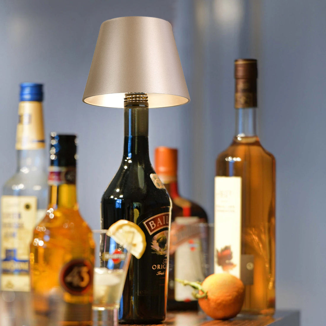 Sompex Top 2.0 Champagne Metallic│art. 72540│vooraanzicht op fles met losse lamp