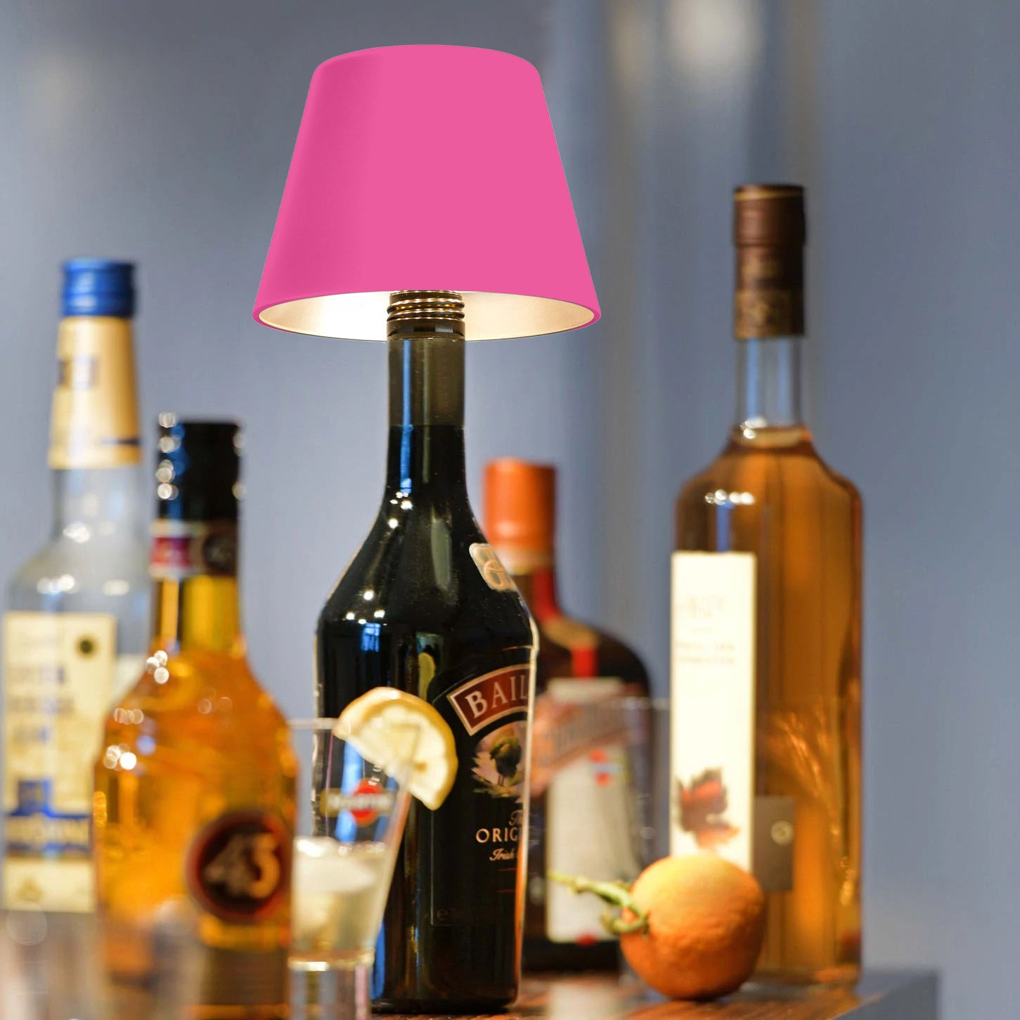 Sompex Top 2.0 Neon Pink│art. 72536│Flessenlamp│met licht aan op fles sterke drank