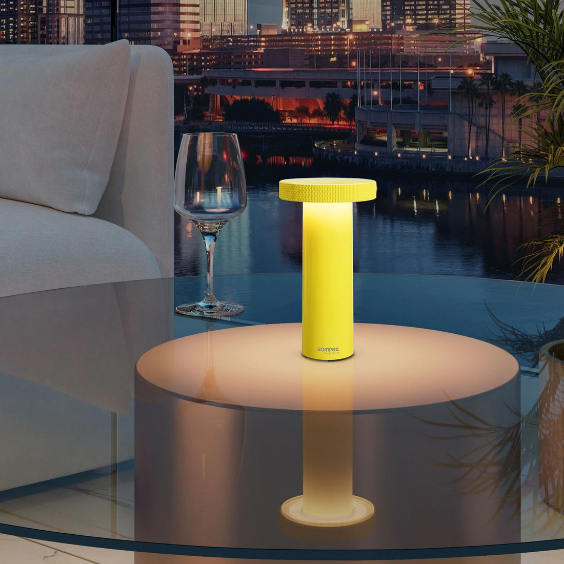 Sompex Volume OPlaadbare tafellamp Neon Geel│art. 78540│vooraanzicht met witte achtergrond