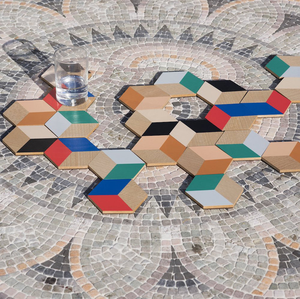 Onderzetters Table Tiles│Areaware│diverse sets gemengd op stenen ondergrond