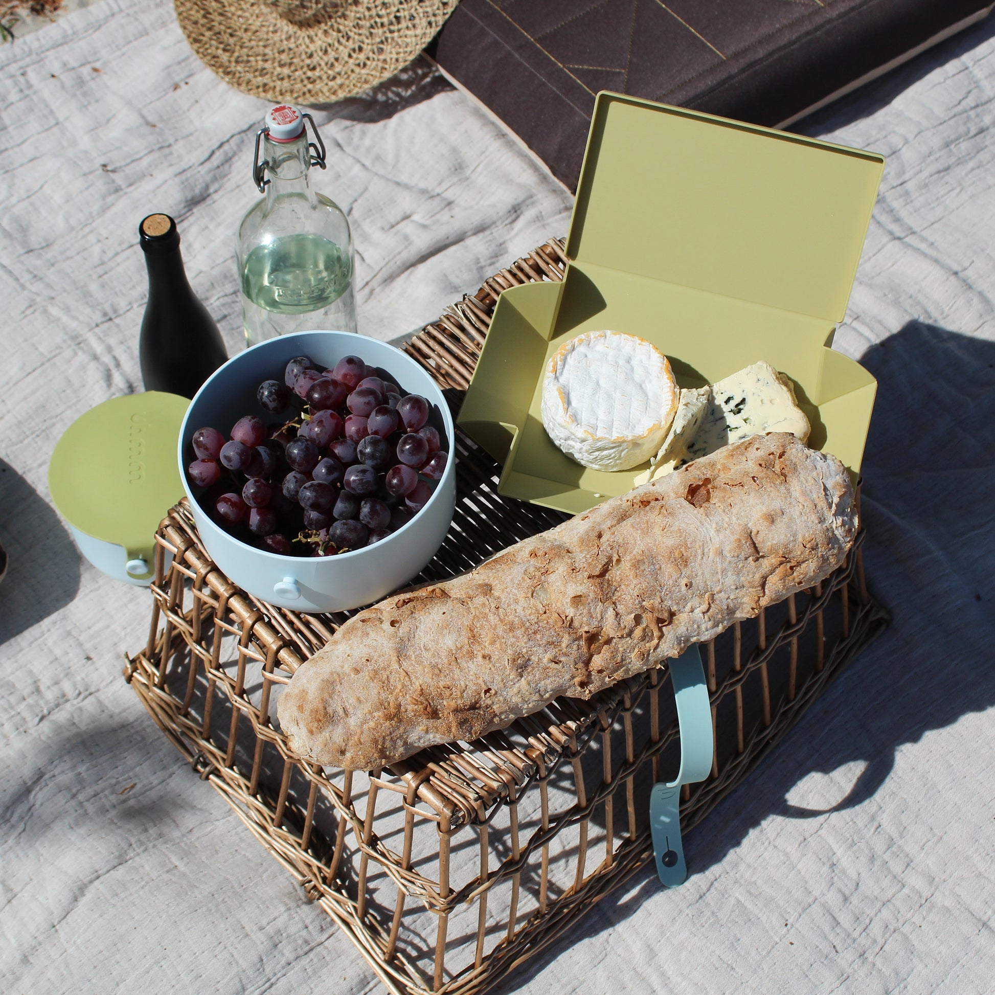 Uhmm Bowl 02 met druiven gevuld bij picnic.