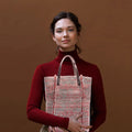Rafeltas Mini Roze│Nikki Giling voor Koda Amsterdam│art. RM532│De Ploeg stoffen│in handen model