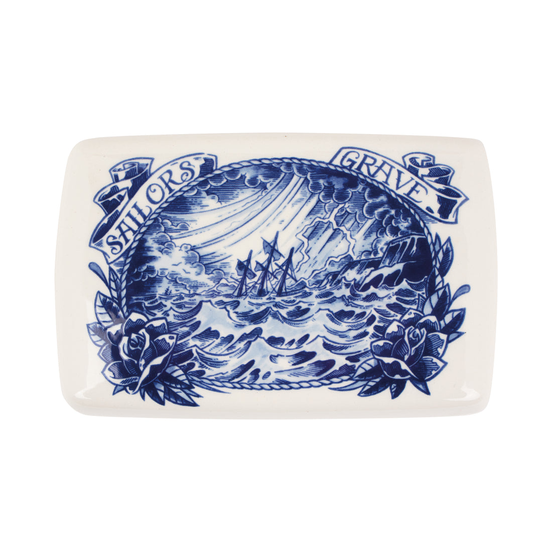 De Schiffmacher Royal Blue Tattoo collectie is een unieke samenwerking tussen tattoo artist Henk Schiffmacher en Royal Delft - Porcelyne Fles. Prachtige objecten zoals vazen, borden en tegels, waarbij de werelden en de tradities van beide ambachten samenkomen. Rijk aan historie, cultuur, traditie en symboliek.