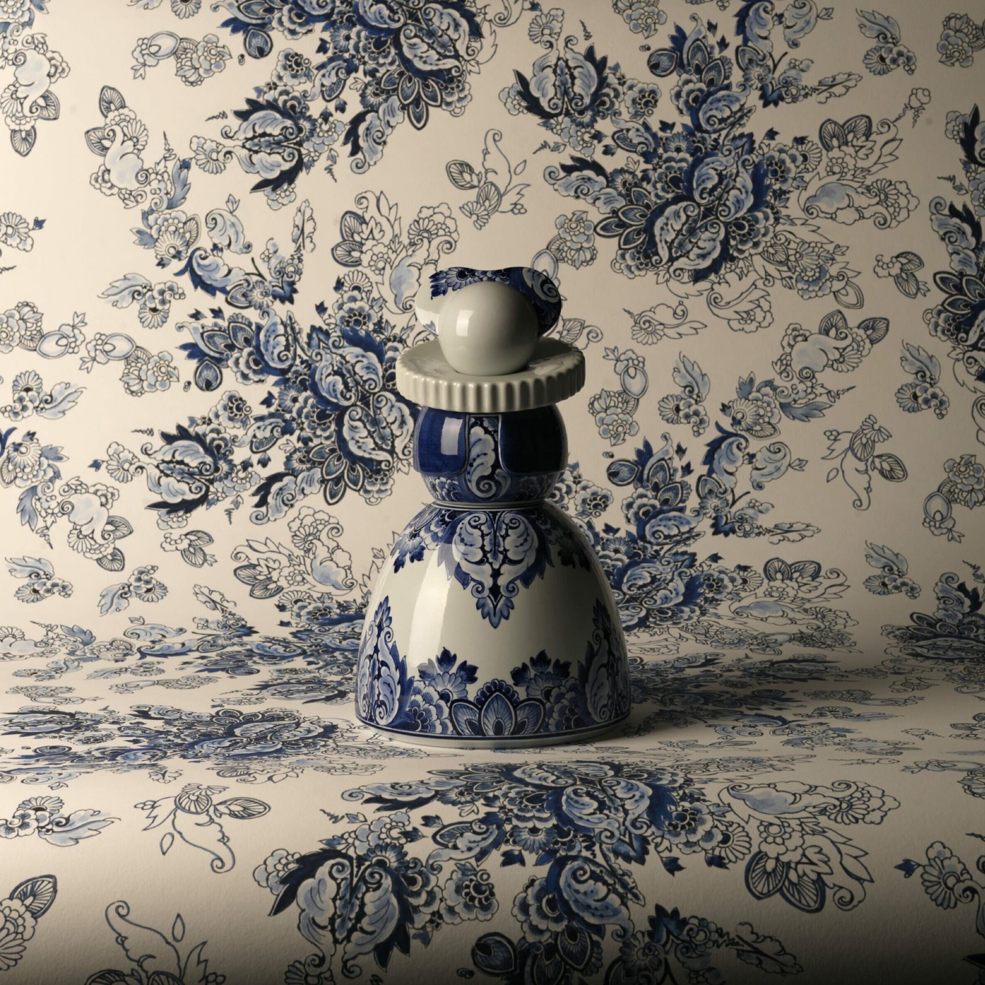 Proud Mary Handpainted Flower│Royal Delft│Porceleyne Fles│art. 65702000│achtergrond Delfts Blauw bloemmotief