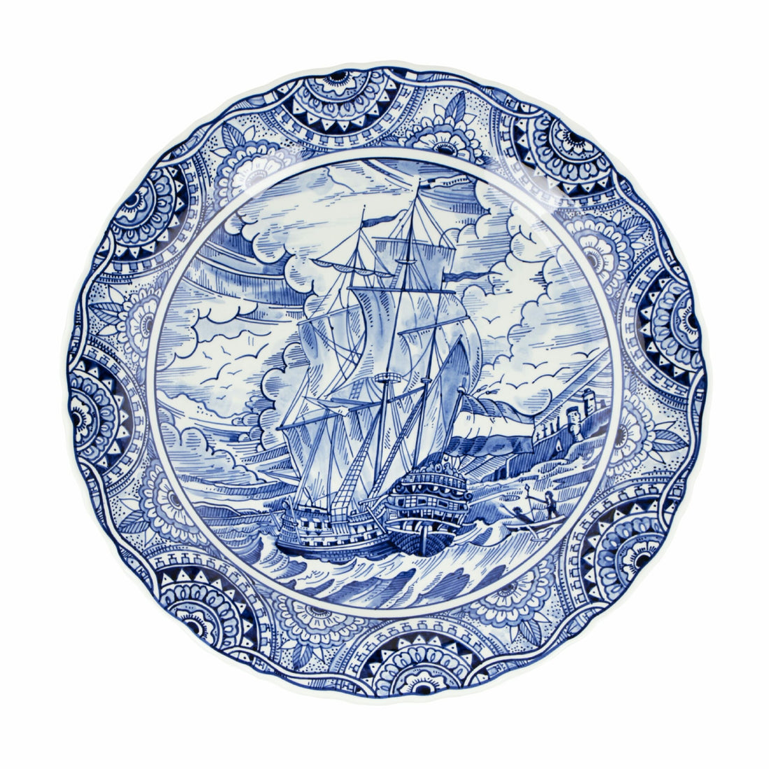 De Schiffmacher Royal Blue Tattoo collectie is een unieke samenwerking tussen tattoo artist Henk Schiffmacher en Royal Delft - Porcelyne Fles. Prachtige objecten zoals vazen, borden en tegels, waarbij de werelden en de tradities van beide ambachten samenkomen. Rijk aan historie, cultuur, traditie en symboliek.