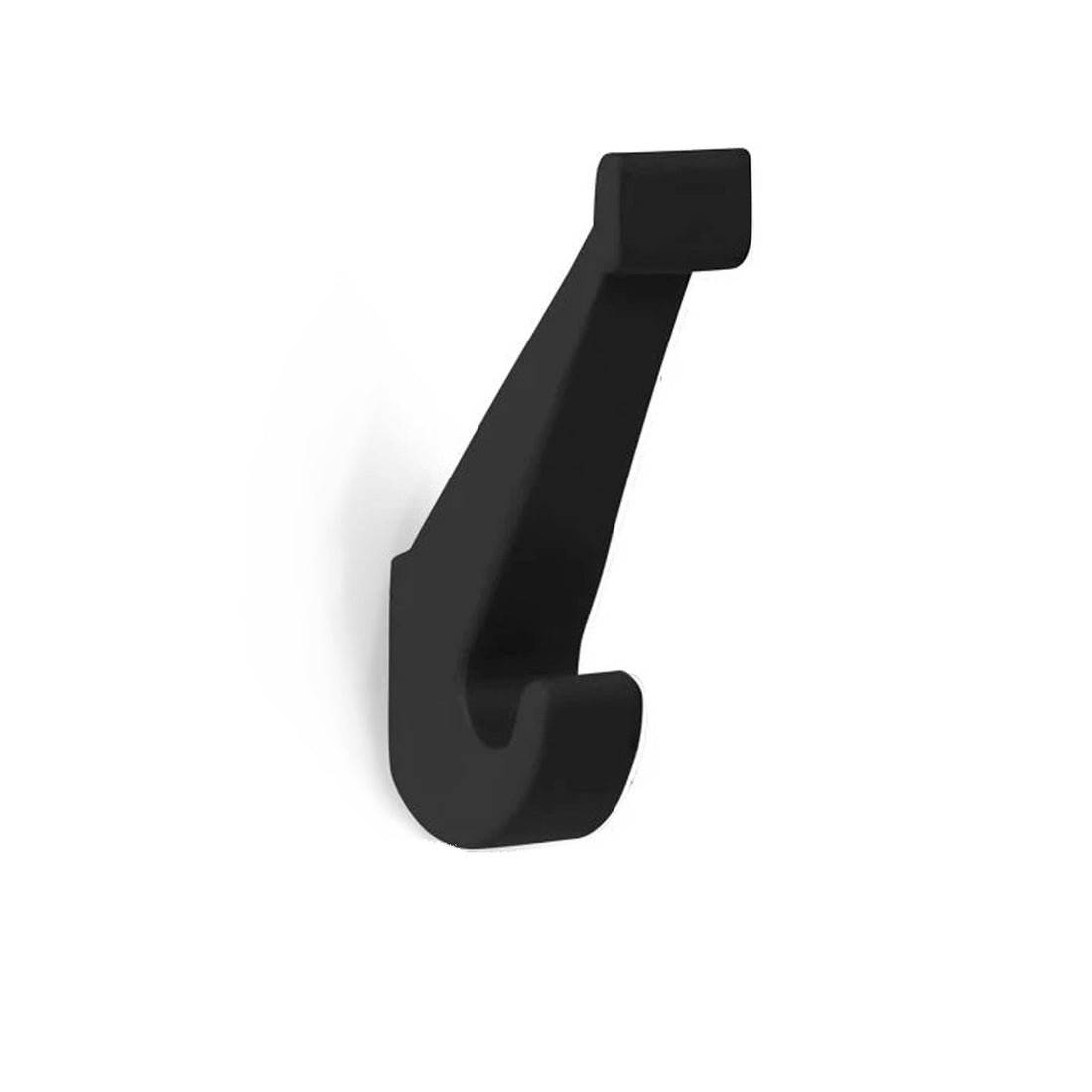 De School Hook is geïnspireerd op de klassieke wandhaak, en roept herinneringen op aan onze schooltijd. Deze kapstok van Spring Copenhagen is eenvoudig, sterk en functioneel. Hang meerdere haken in een rij voor een strak effect, of creëer verschillende hoogtes.