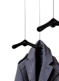 Flying Hooks Set van 4│Bos en Couvée voor Goods│Kapstok│art. FH 10.04│met jas aan kapstok