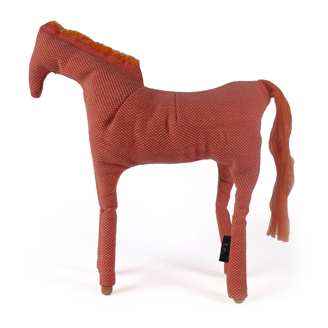 Gelderlander 06 Christien Meindertsma│Thomas Eyck│Stoffen Paard│product foto zijaanzicht