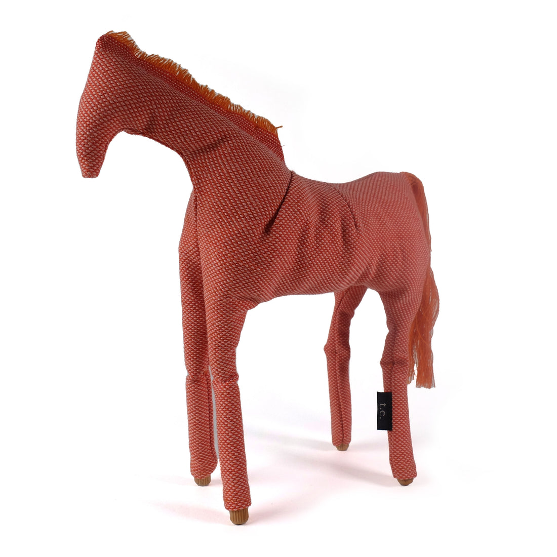 Gelderlander 06 Christien Meindertsma│Thomas Eyck│Stoffen Paard│product foto zijaanzicht