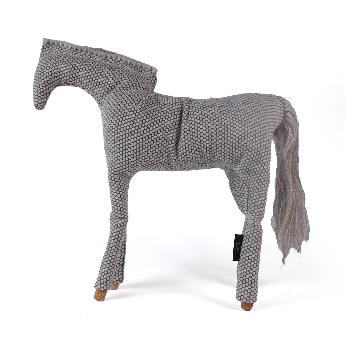 Gelderlander 07 Christien Meindertsma│Thomas Eyck│Stoffen Paard│product foto zijaanzicht