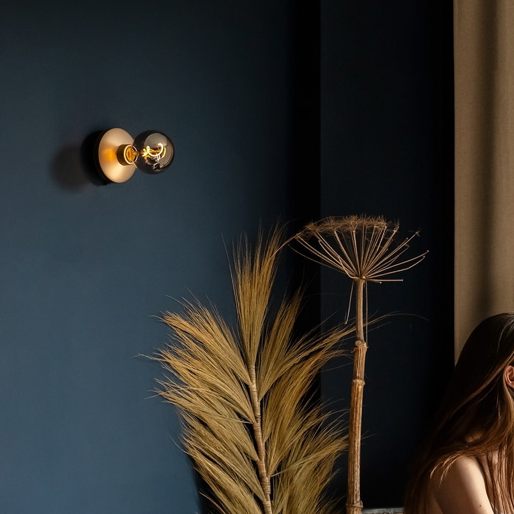 Humble Bee Oplaadbare Wandlamp Gold Smoked│Smart Verlichting│art. HUMWL00103│voorkant schuin met witte achtergrond
