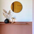 Humble Two Oplaadbare tafellamp Gold│HUMTL00201│Draadloos│op roze plank onder spiegel