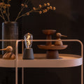 Humble One Oplaadbare Tafellamp Black Wood│Draadloos│Humble Lights│art. HUMTL00109│op tafel met houten accessoires
