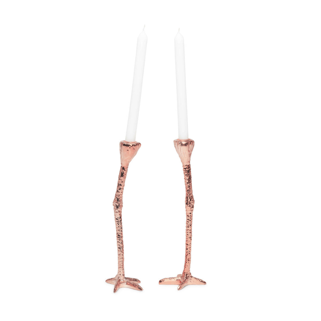 Longs Legs Kandelaar • Jasmin Djerzic • Long Legs is een set van twee kandelaars in de vorm van de poten van een reiger. Gemaakt van stevige kunsthars, en verkrijgbaar in verschillende opvallende kleuren. De zwart/gele combinatie zijn de kleuren van de poten van de kleine zilverreiger.