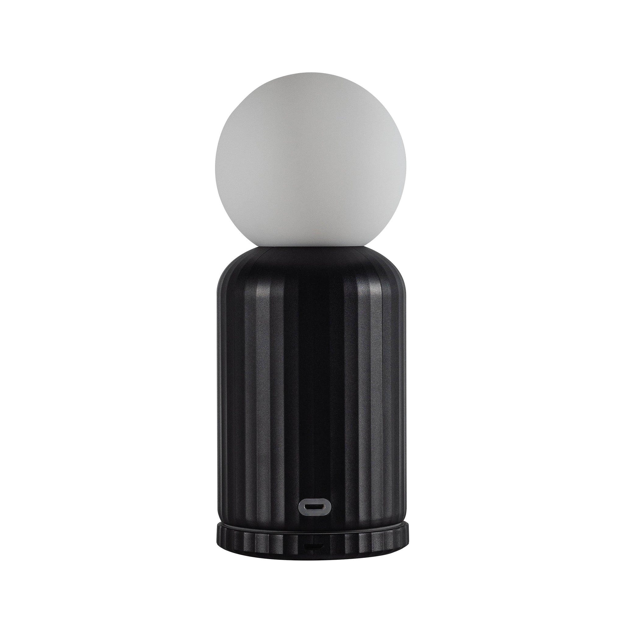 Skittle Oplaadbare Lamp Zwart│Lund London│Draadloos│foto witte achtergrond met USB-poort aan voorzijde