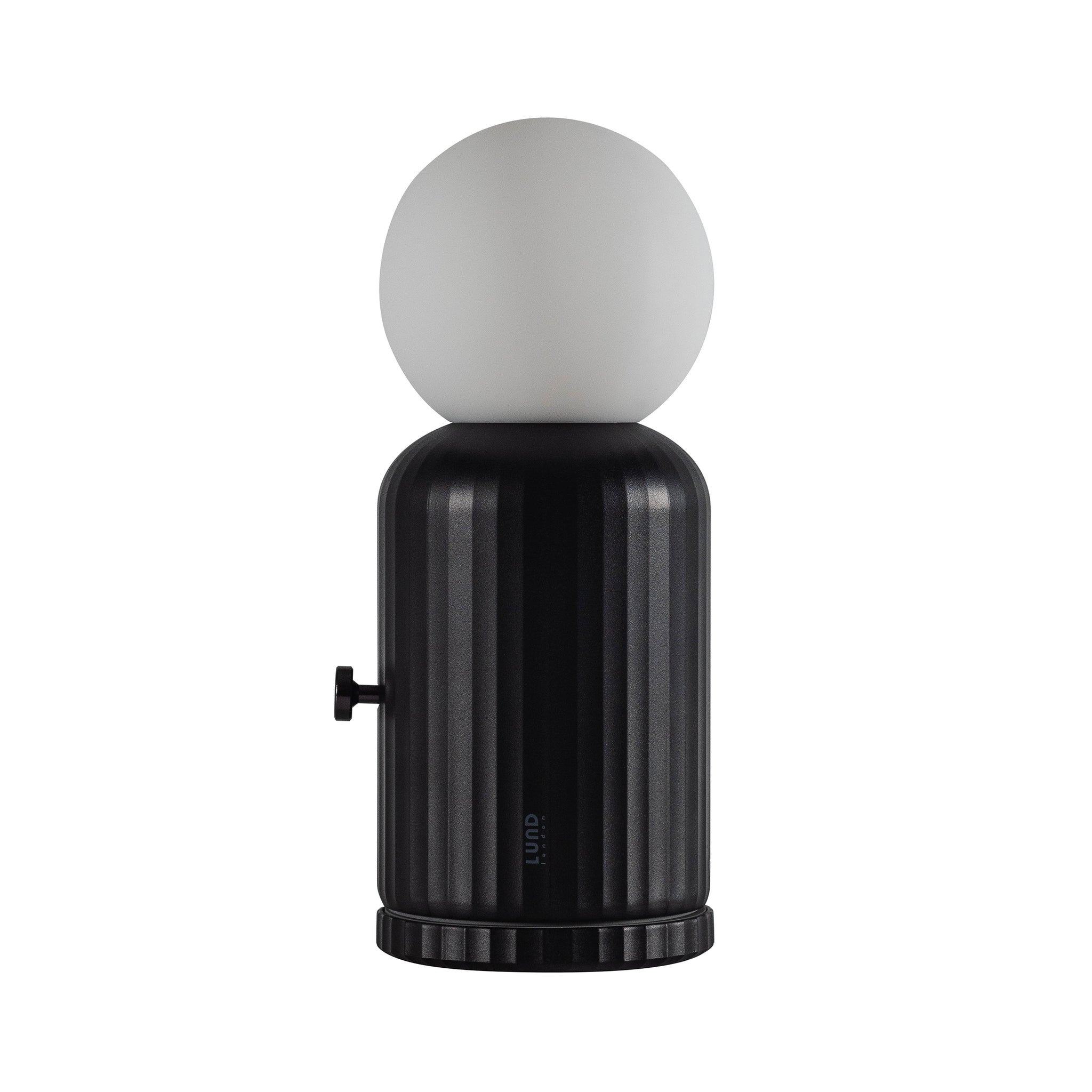 Skittle Oplaadbare Lamp Zwart│Lund London│Draadloos│foto witte achtergrond met draaiknop aan zijkant