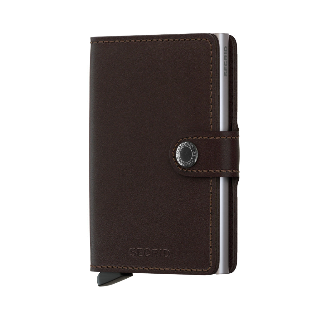Secrid Miniwallet Original│art. M-DARK-BROWN│Pasjeshouder│voorkant met witte achtergrond