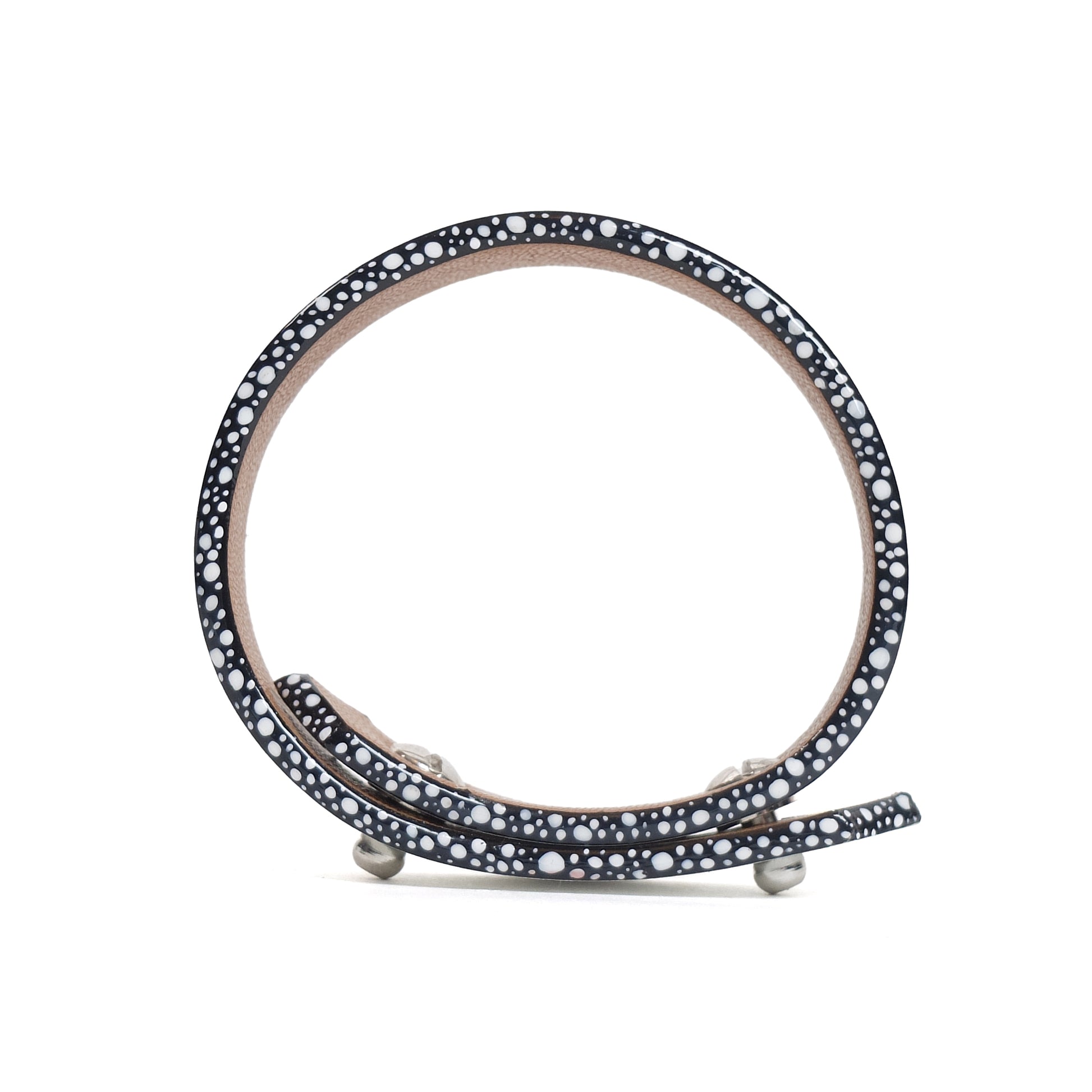 Armband Leer Zilver│Mauq│zijkant met witte achtergrond