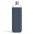Memobottle Silicone Sleeve Slim Midnight Blue│Drinkfles│foto voorkant met fles
