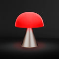 Lexon Mina Goud│Oplaadbare LED-Lamp│art. LH64MD│vooraanzicht met rood licht aan