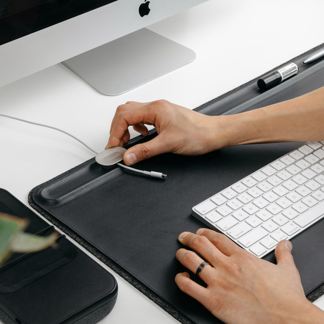 Orbitkey Cable Holder│Houder voor losse kabels│foto witte achtergrond