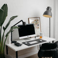 Orbitkey Desk Mat Large Black│Bureau-Organizer│foto lifestyle met Apple Computer
