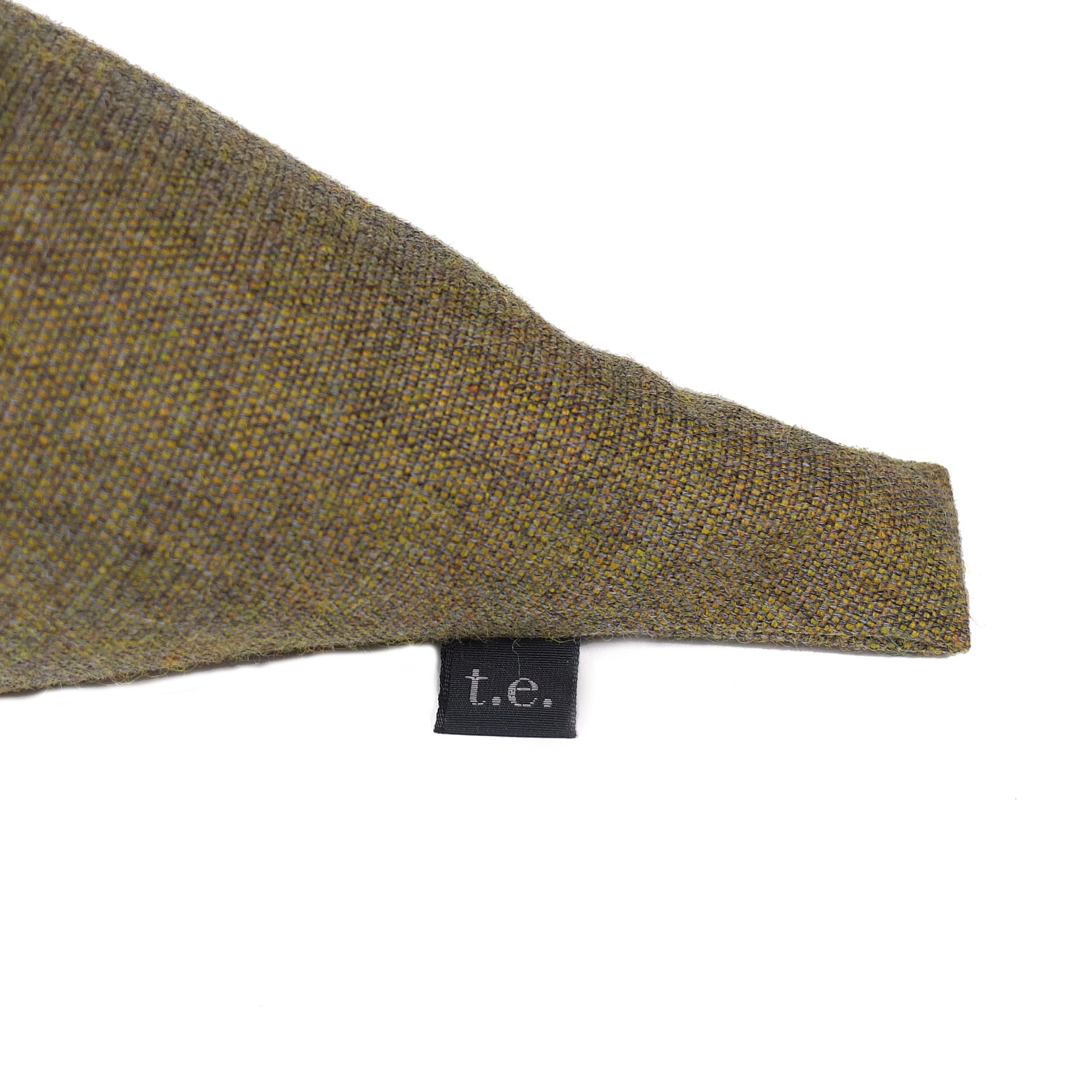 Pigeon Service Coloured│Kvadrat 964│Christien Meindertsma│detail label T.E.