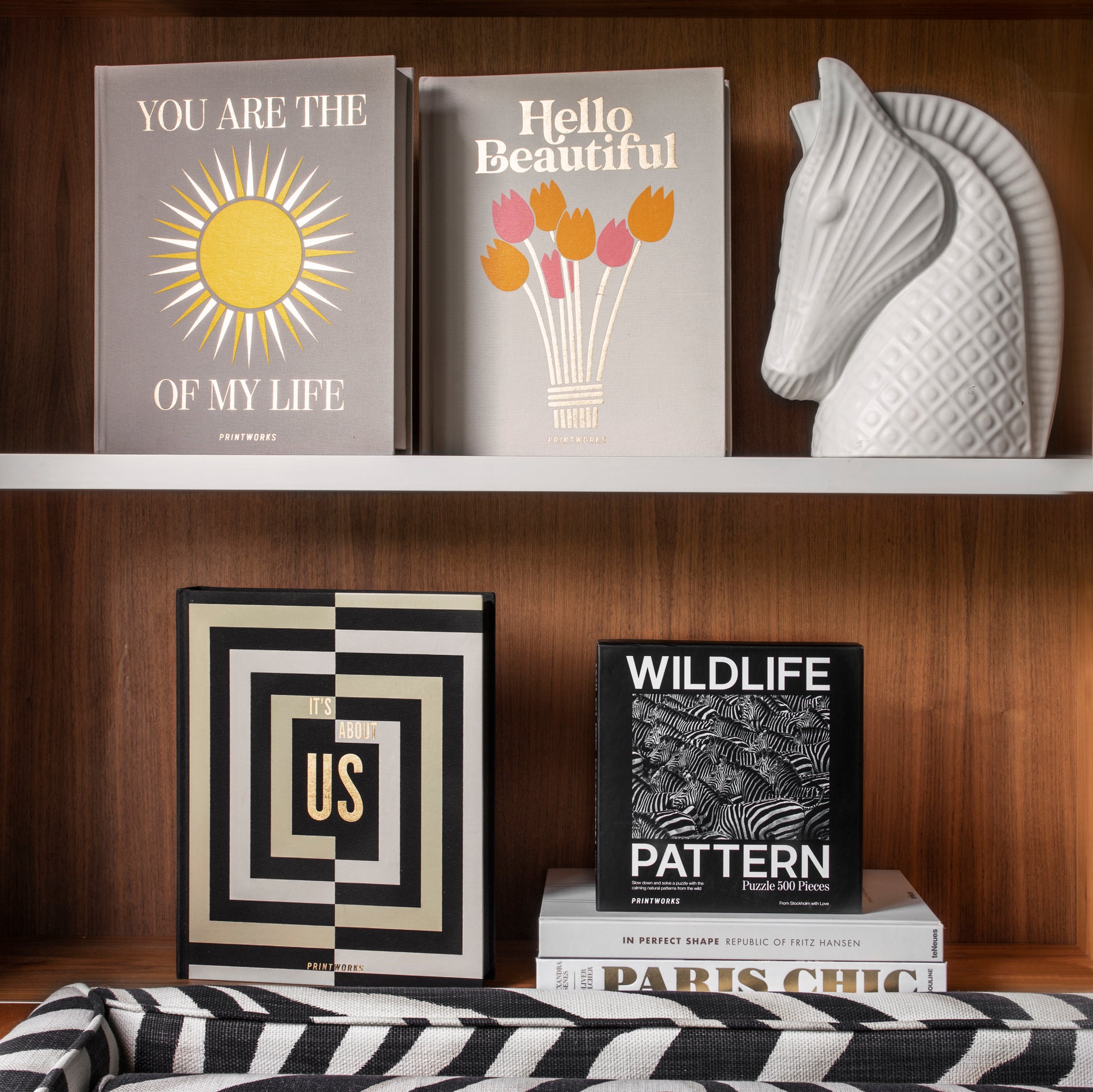 Fotoalbum Hello Beautiful│Printworks│Photo Album│art. PW00516│ in kast met diverse boeken