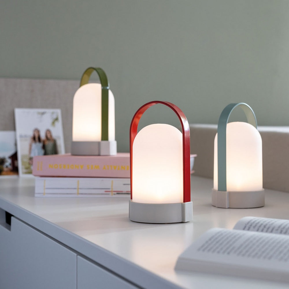 Little Uri Oplaadbare Buitenlamp│Set van 3│Remember│art. Lu 30│set op kast met boeken