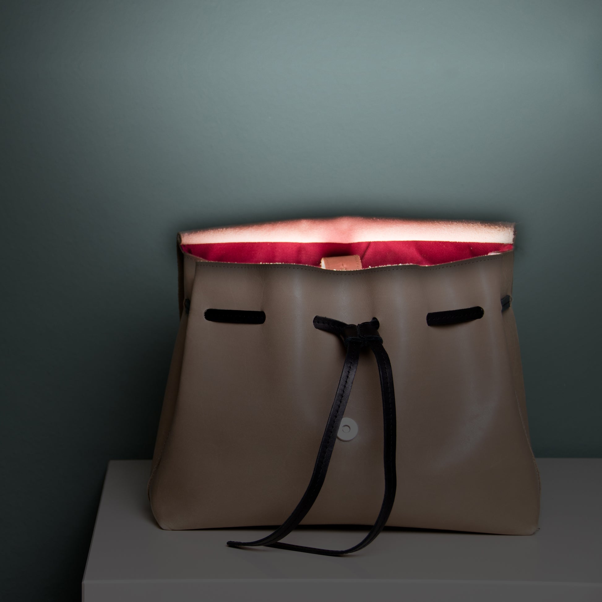 SOI.+ Automatic Handbalglight + Powerbank Small Zwart│Handts Lampje│art. A004773│verlichting in tas