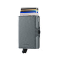 Secrid Twinwallet Carbon│art. TCA-COOLGREY│Pasjeshouder│voorkant met uitgeschoven pasjes en clip
