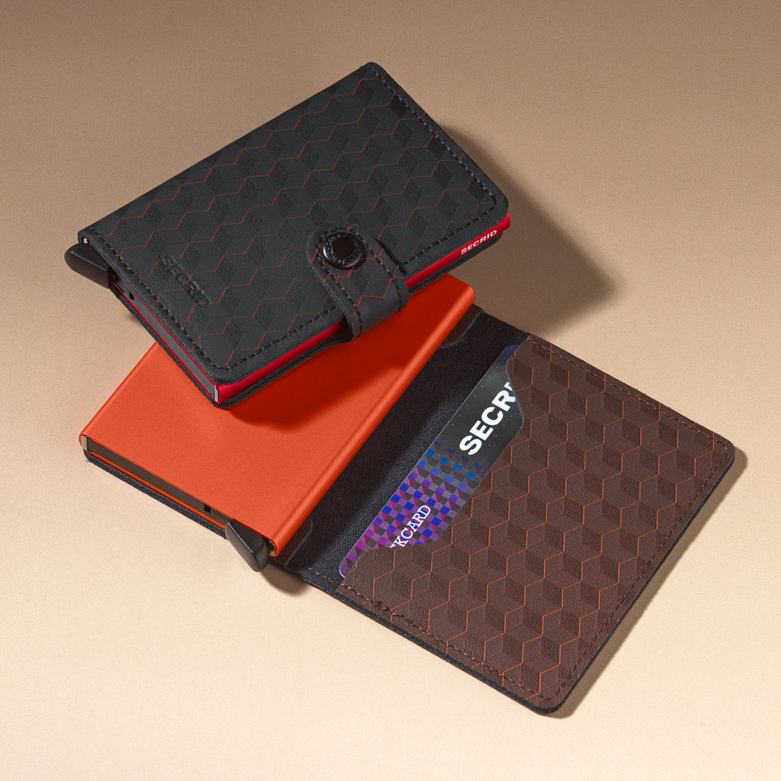 Secrid Miniwallet Optical│art. MOP-BROWN-ORANGE │Pasjeshouder en Portemonnee│voorkant met witte achtergrond