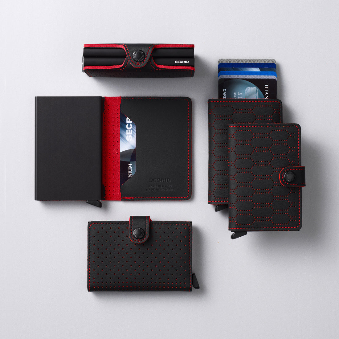 Secrid Miniwallet Fuel│Pasjeshouder en Portemonnee│art. MFU-BLACK-RED│voorkant met witte achtergrond