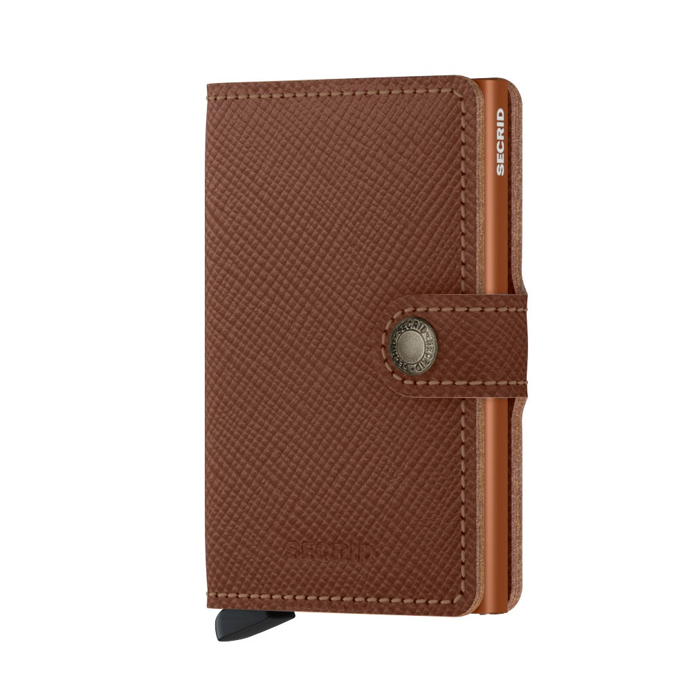 Secrid Miniwallet Saffiano│art. MSA-CARAMEL│Pasjeshouder│voorkant met witte achtergrond
