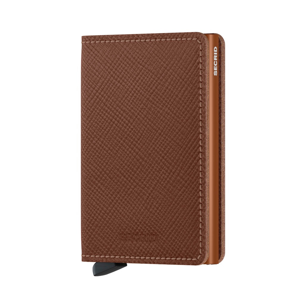 Secrid Slimwallet Saffiano│art. SSA-CARAMEL│Pasjeshouder│voorkant met witte achtergrond