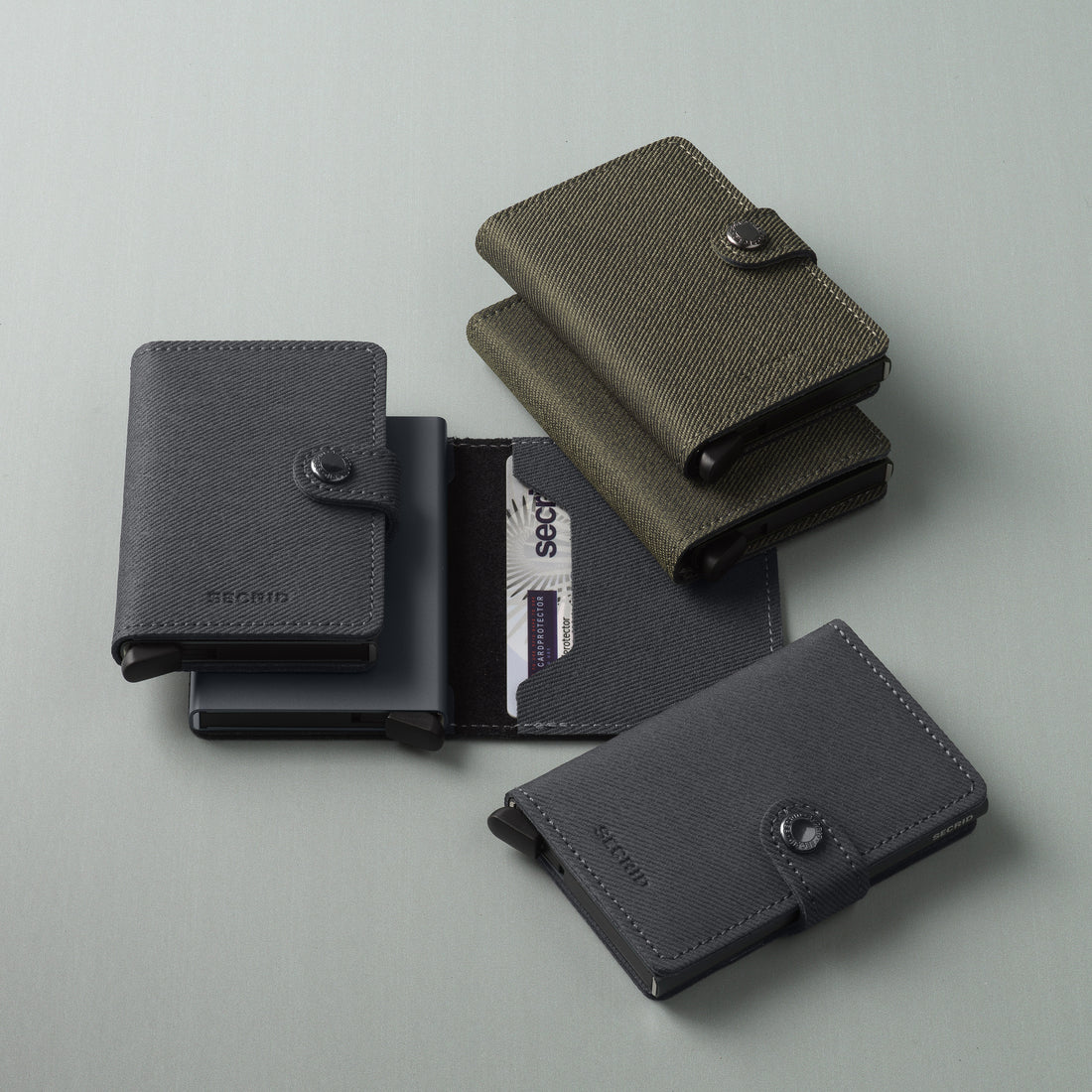 Secrid Miniwallet Twist│art. MTW-GREY│pasjeshouder│voorkant met witte achtergrond