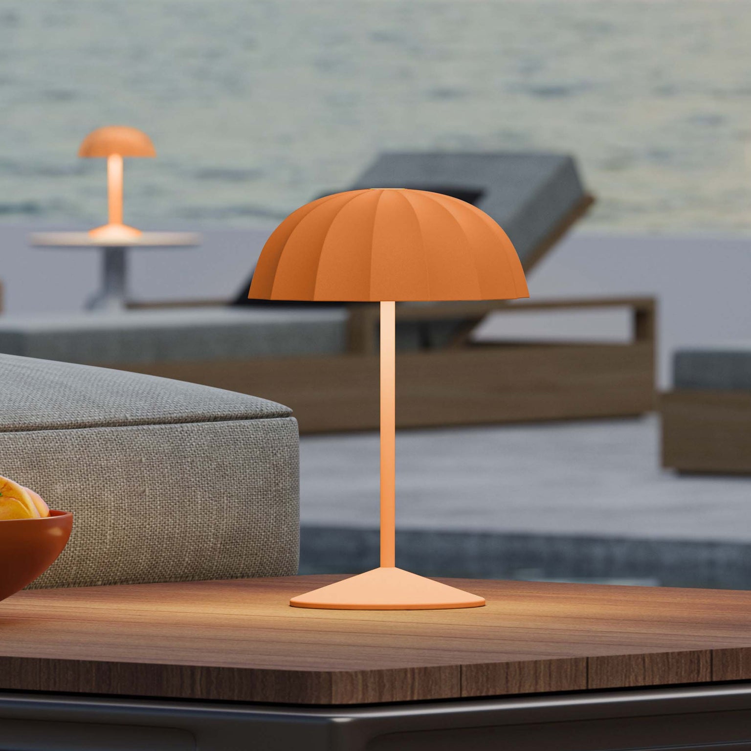 Sompex Ombrellino Oplaadbare Buitenlamp│Oranje│art. 78357│op terras bij zee