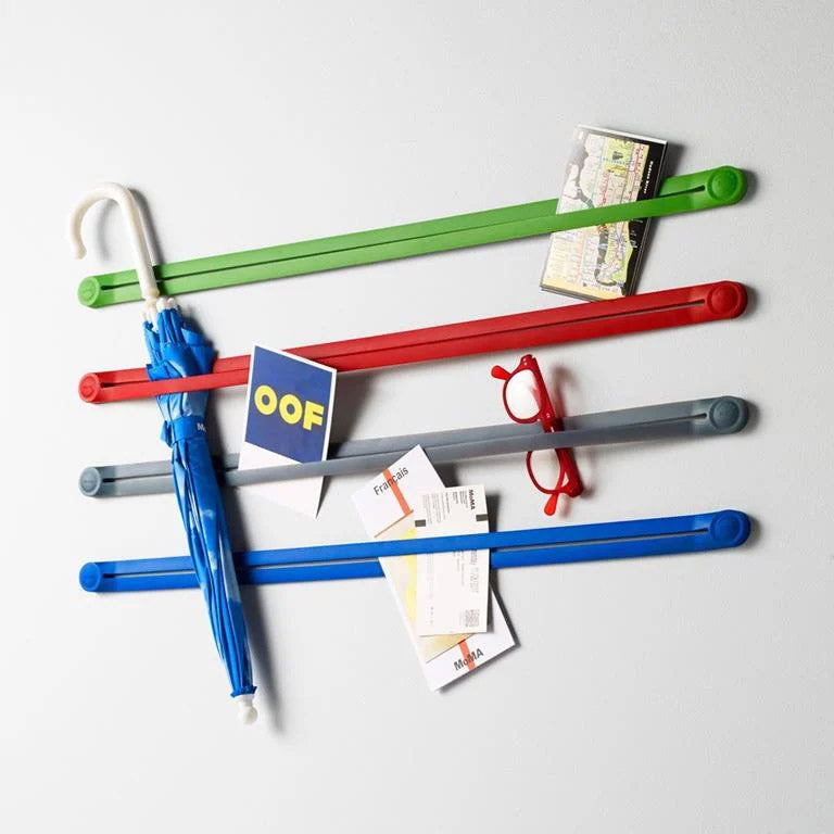 Strap Blauw│Ophangsysteem│Droog Design│Lifestyle foto diverse kleuren met paraplu