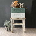 Opbergkoffer Trunk Story Hachiman│Medium Donkergroen│art. 240457│met witte versie op houten stoel