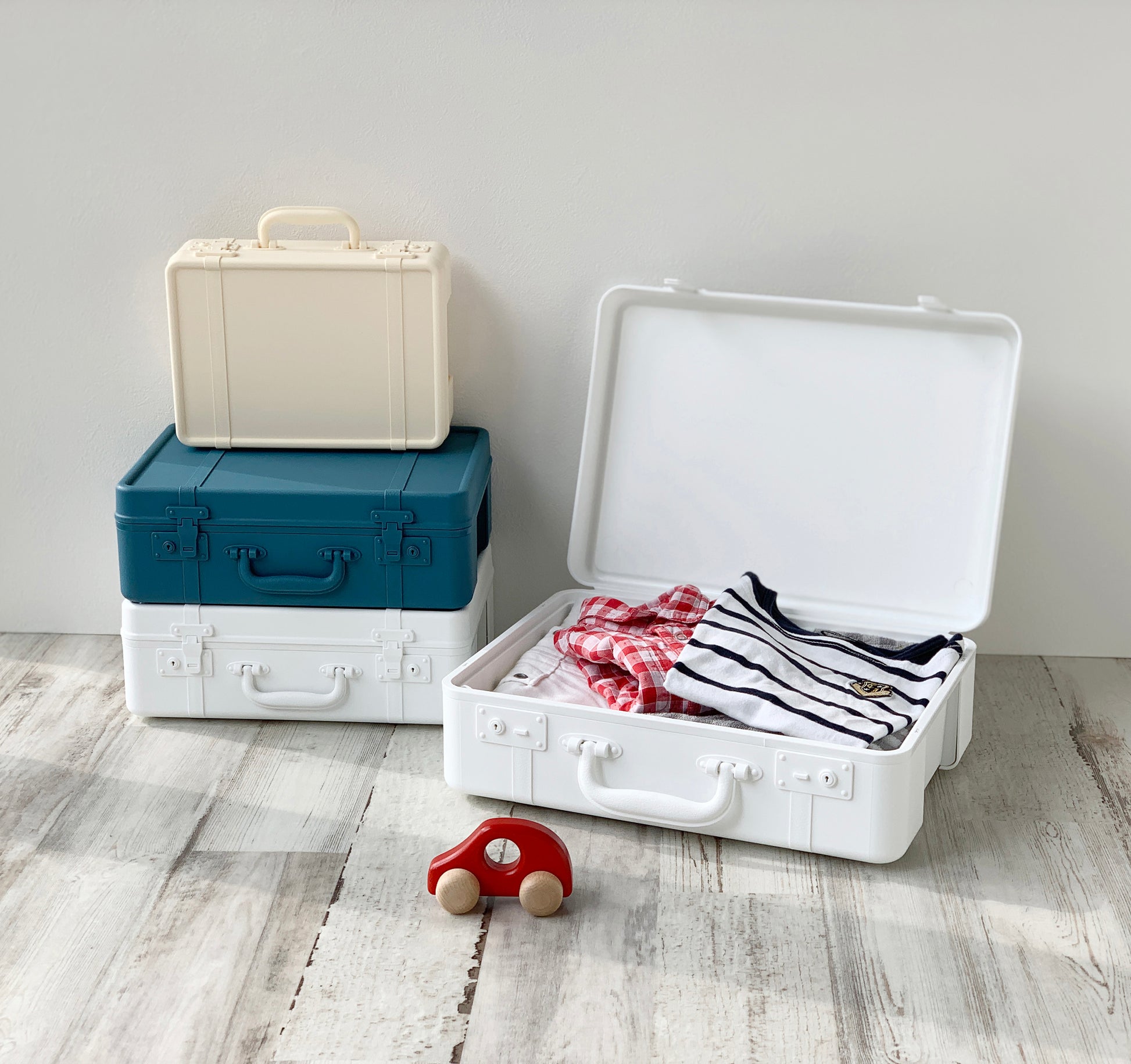 Opbergkoffer Trunk Story Hachiman│Medium White│Opbergdoos│geopend met kleding