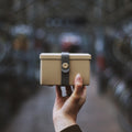 Uhmm 02 Opvouwbare Luchbox Mocca│art. 982410│in hand vastgouden met strap Bruin