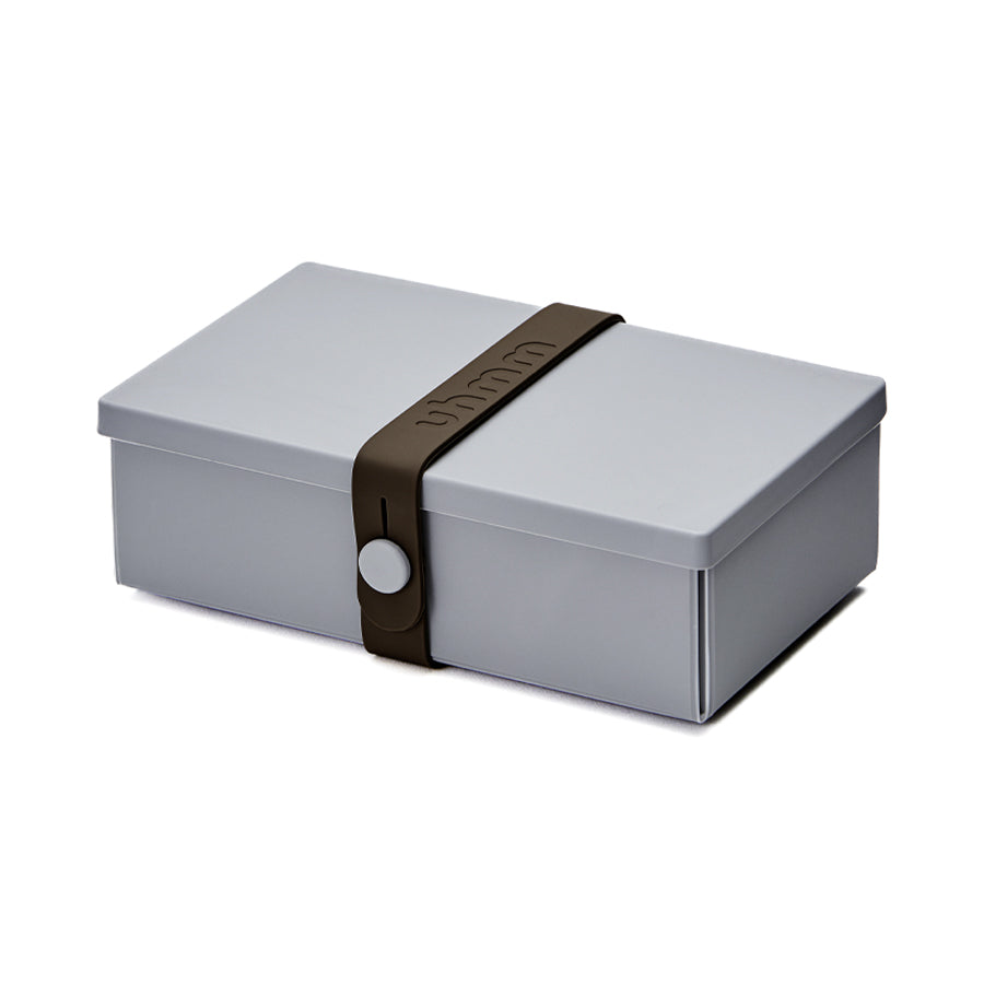 Uhmm Box • no1 • Designmarket.today • Uhmm Box is de ideale lunchbox of bewaardoos voor al je maaltijden of voedsel. Neem je lunch of diner eenvoudig mee. Vouw de Uhmm Box uit tot een plat bord om relaxed van te eten. Ook geschikt voor koelkast, vriezer en magnetron