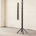 Coatrack by the Meter Verticaal│100cm Zwart│Maarten Baptist voor Vij5│foto met staande kapstok