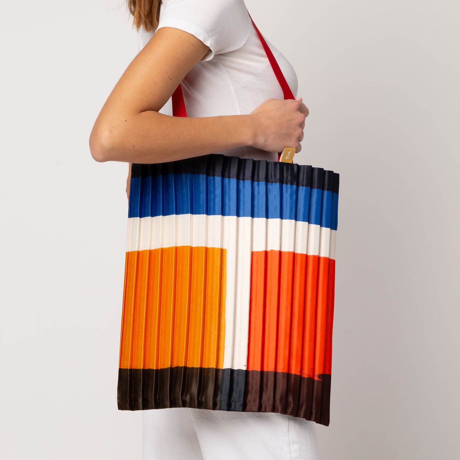 WS& Schoudertas Pescaia│Pleated Tote Bag│art. 0795853899672│draagtas leeg om schouder