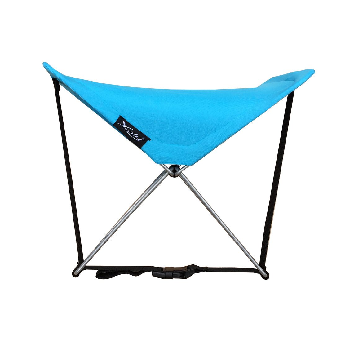 Y-ply • Opvouwbaar Strandstoeltje • Beach Lounger • Y-Ply is de ideale metgezel om te relaxen aan het strand of in het park. Gebruik hem als ondersteuning voor je hoofd, rug, arm of voeten. Voor elke positie biedt hij veel comfort. Dit opvouwbare strandstoeltje is gemakkelijk mee te nemen in de bijgeleverde tas.