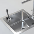 Magnetische Sponshouder RVS│Happy Sinks by Magisso│art. 30.103.000│in spoelbak met afwaasborstel