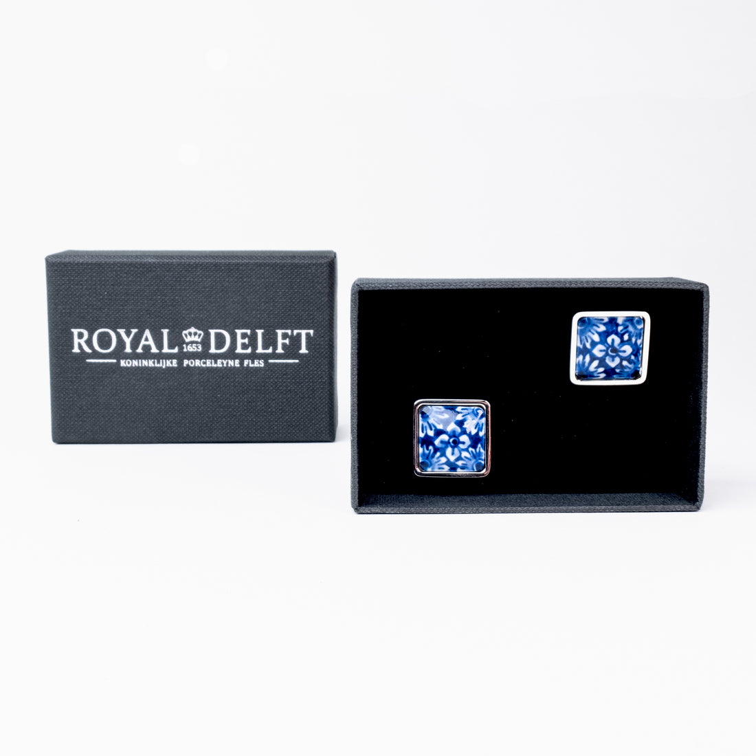 Manchetknopen Royal Delft│Bloemmotief│Delfts Blauw│art. 10651400│vooraanzicht met witte achtergrond
